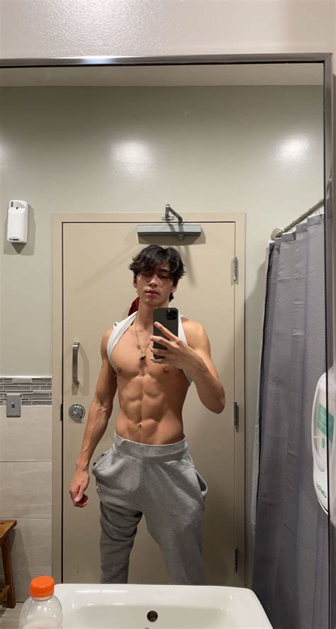 oliver moy leaked nudes|r/olivermoy